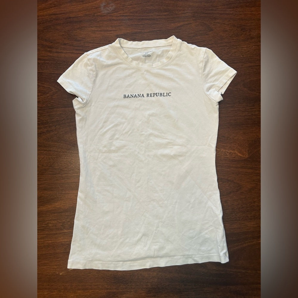 Banana Republic Cream Short Sleeve Baby Tee